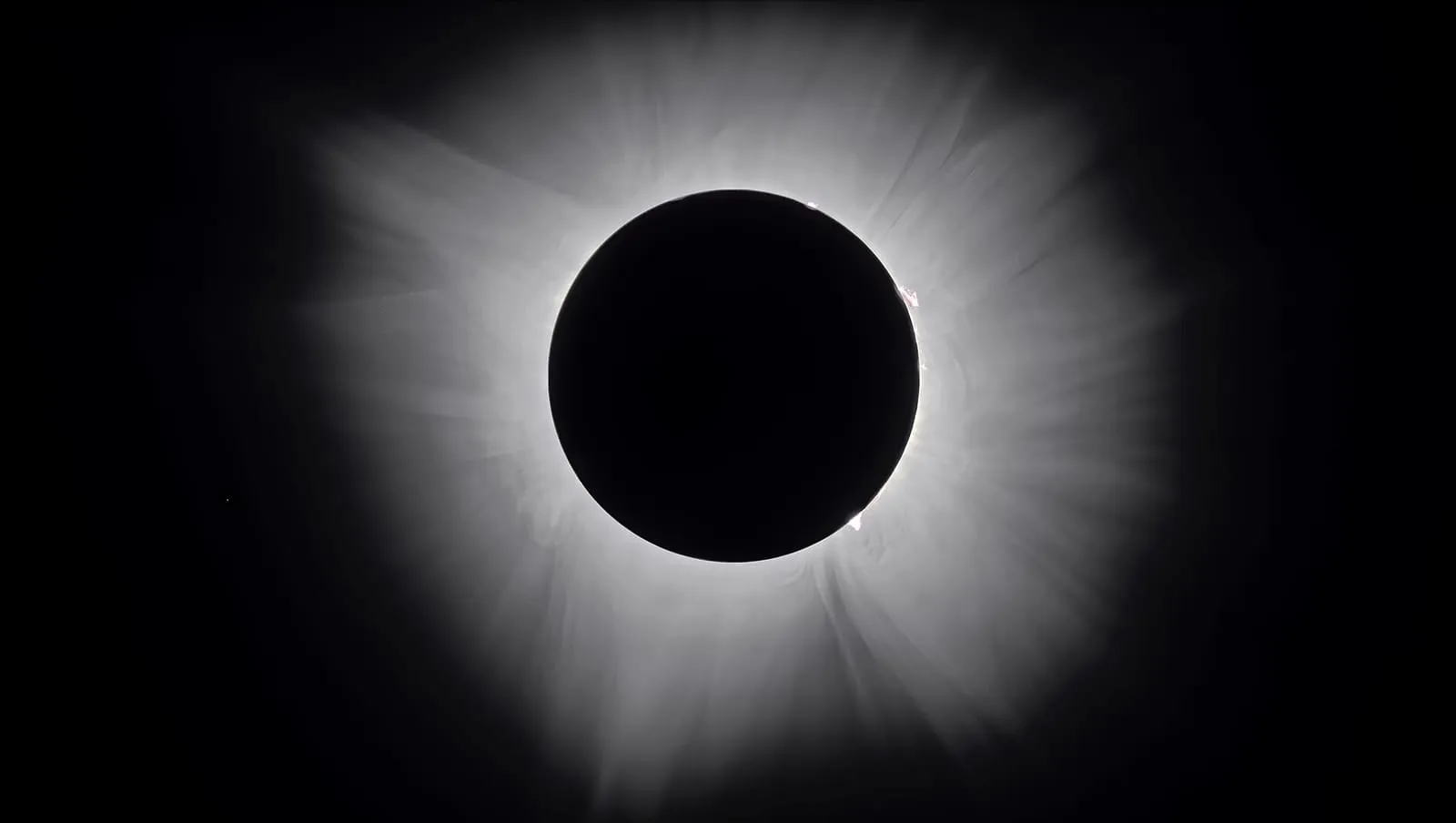 Dónde ver el eclipse total cerca de Vigo: la banda de totalidad, a dos horas