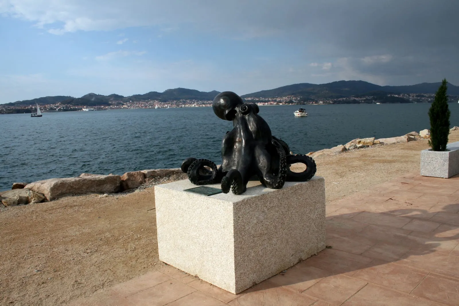 Paseo dos Peixes de Bouzas: las diez esculturas de bronce de la ría
