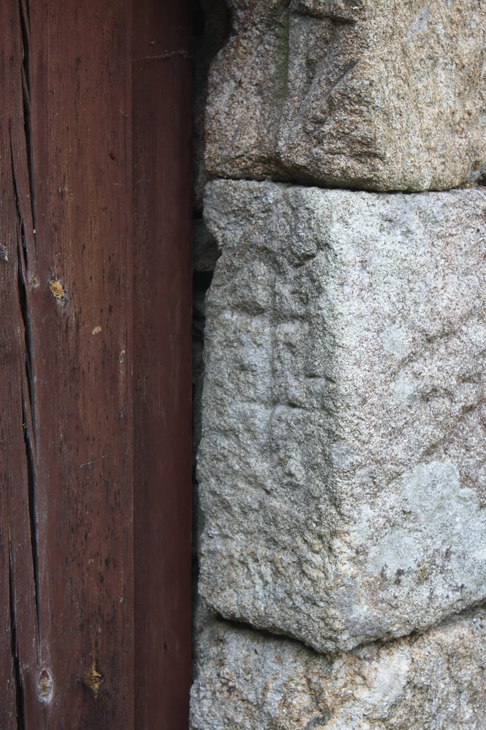 Uno de los molinos de piedra rehabilitados del Folón